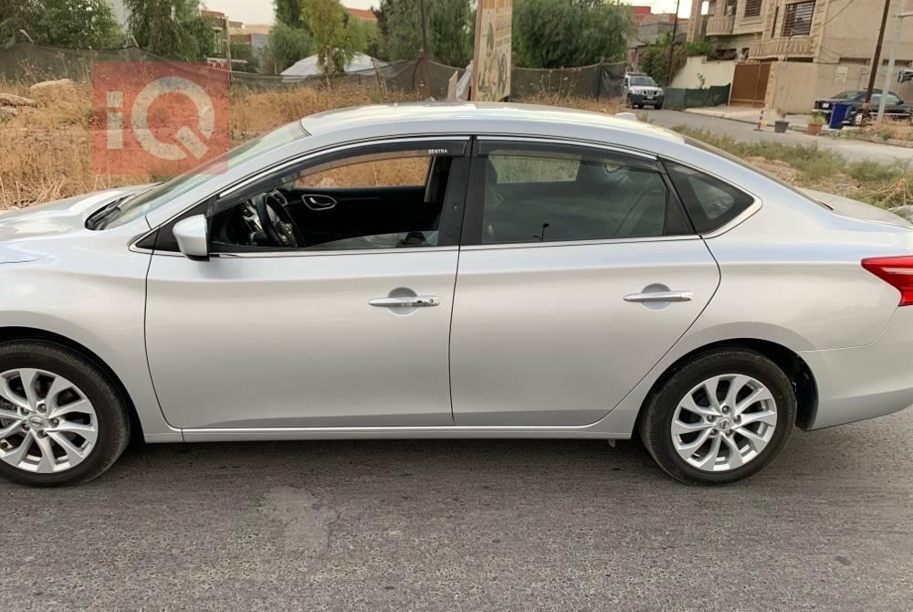 نیسان سێنترا